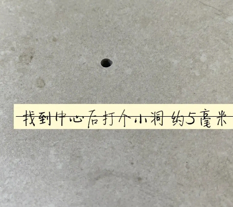 皋兰瓷砖空鼓维修公司专业解答在瓷砖铺贴过程中，如果砂料搅拌不均匀，将会带来以下问题